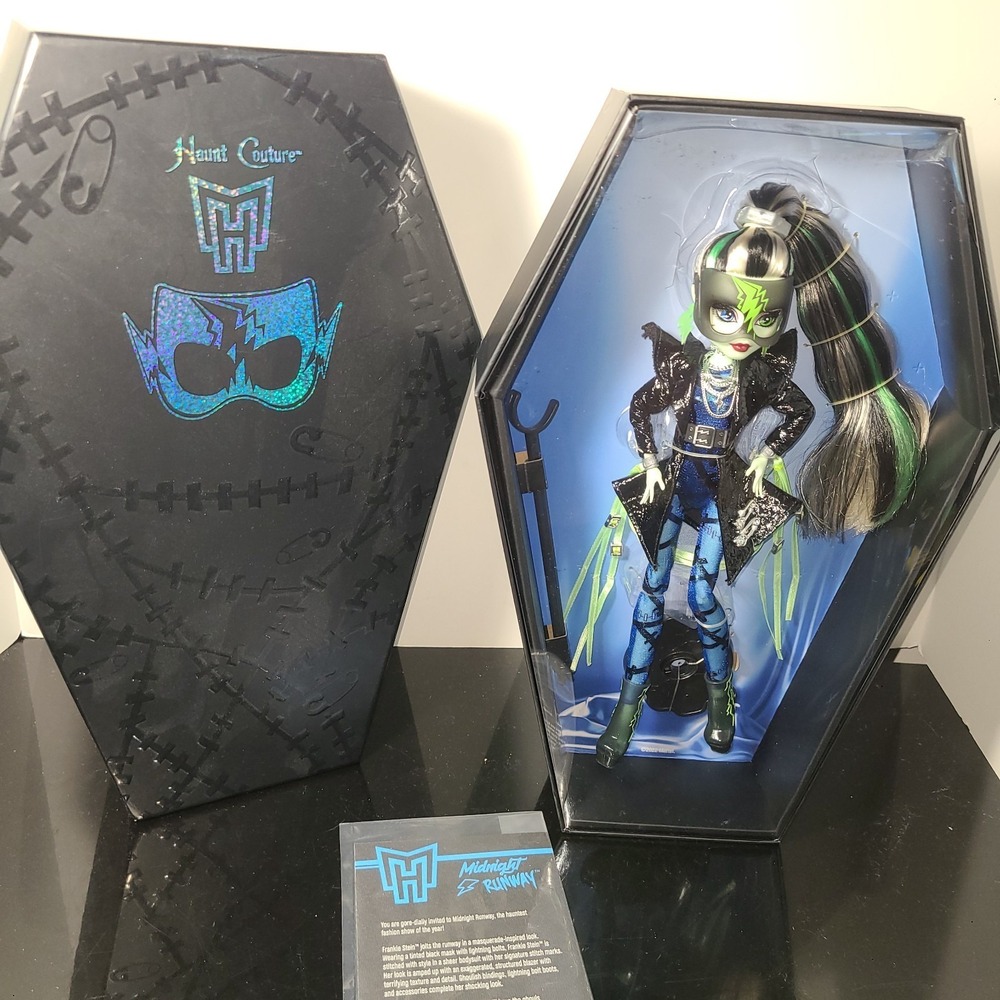 New 2022‎ Monster High Haunt Couture Midnight Runway Frankie Stein Doll W/Box